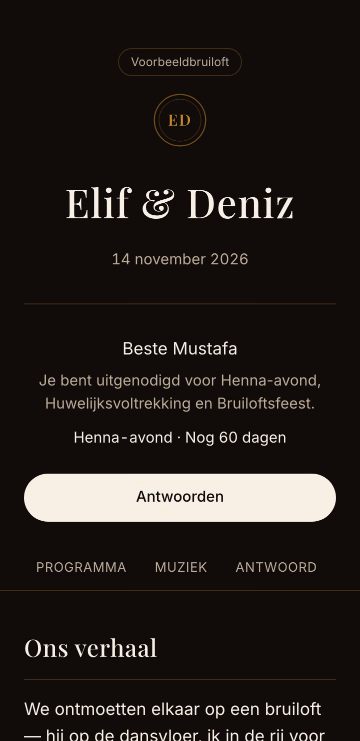 De uitnodiging van de voorbeeldbruiloft Elif & Deniz op een telefoon, zoals een gast hem opent: de namen, de dagen en de knop Antwoorden.